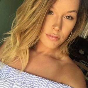 Meet your Posher, Caitlin